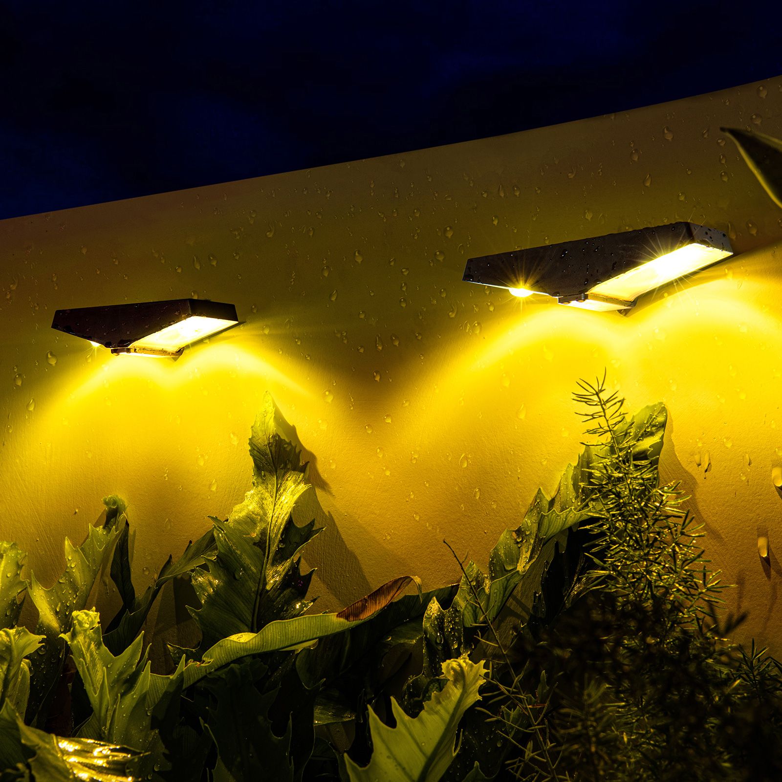 2 pcs/lot solar garden light Villa outdoor garden atmosphere light exterior wall decoration Intelligent induction LED light 2V 200MA warm light